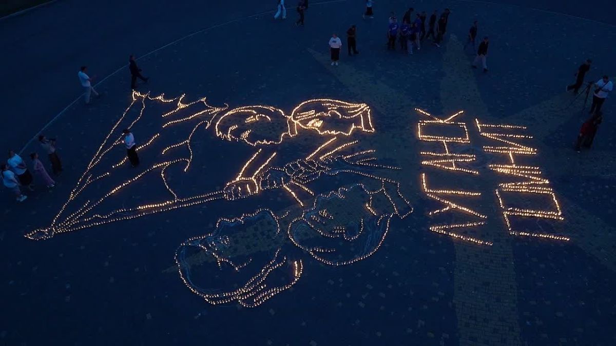 В День памяти и скорби луганские активисты зажгли тысячи свечей в память о погибших в годы Великой Отечественной войны