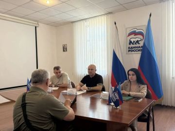 Сегодня представитель Комитета семей воинов Отечества Луганской Народной Республики Светлана Саркисьян приняла участие в совместном приёме граждан, организованном в Луганской региональной общественной приёмной председателя...