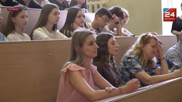 Знакомство с профессией: школьники Республики приняли участие в летней медиашколе на базе ЛГПУ