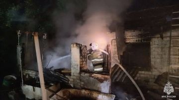 В пгт. Успенка на пожаре пострадал подросток
