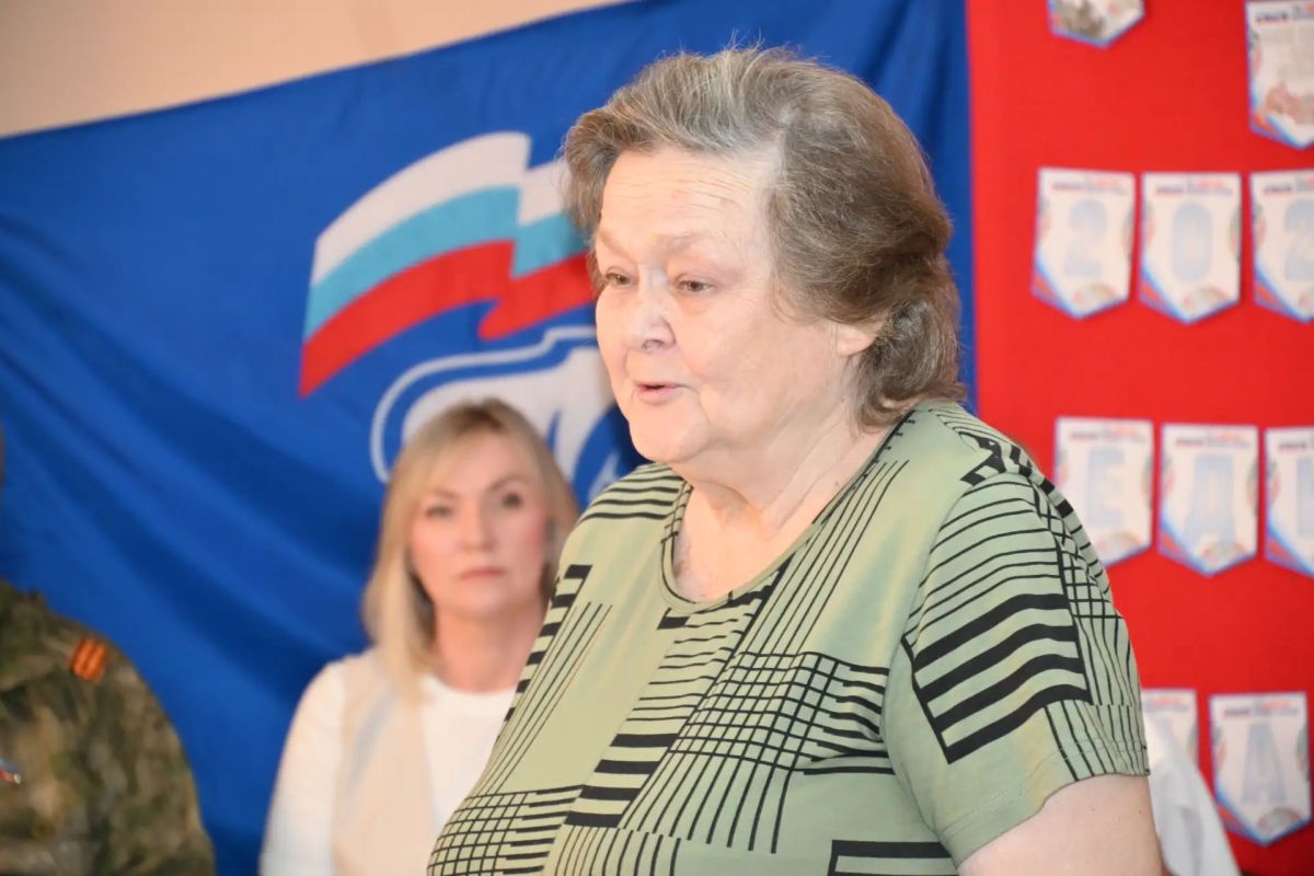 В тёплой, душевной атмосфере собравшиеся вспоминали события тех лет, говорили о мужестве и стойкости тех, кто с оружием в руках защищал Родину в разных «горячих точках» – Афганистане, на Северном Кавказе, в Сирии и, конечно...