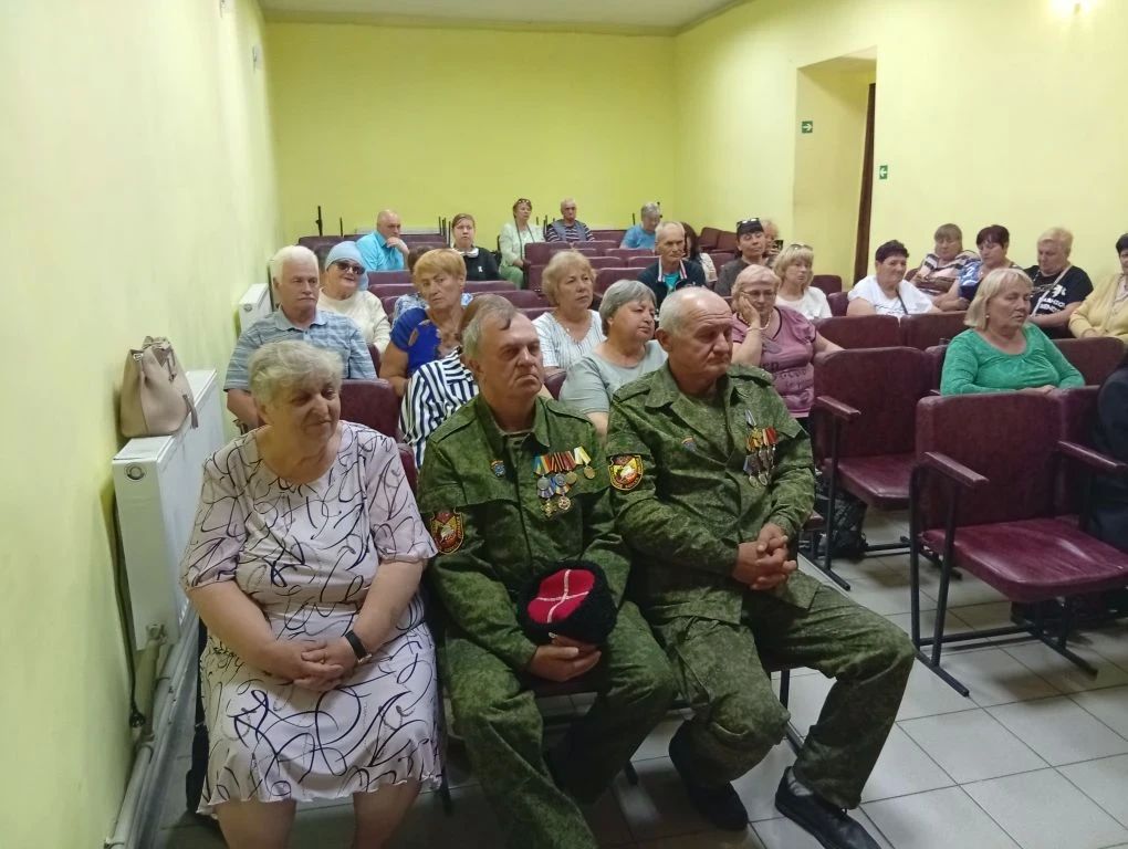 Зинаида Наден: Сегодня в Перевальске по инициативе активистов партийного проекта «Российское село» состоялось торжественное мероприятие, приуроченное ко Дню ветеранов боевых действий