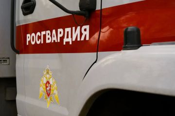 Росгвардейцы оказали помощь пострадавшему после атаки дрона в ЛНР