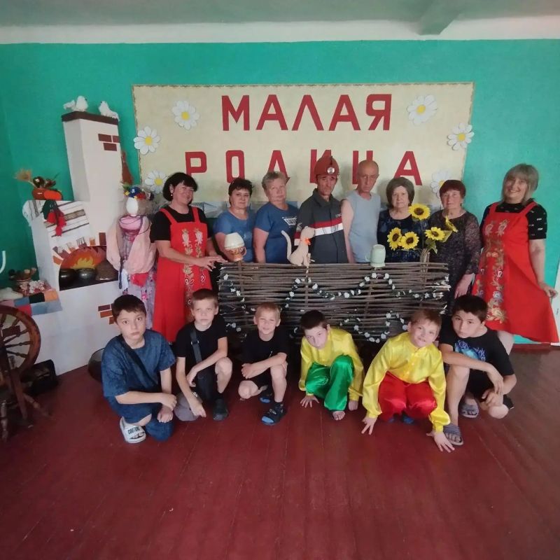 В рамках партийного проекта "Культура малой Родины" в филиале «Клуб пгт Вергулевка» прошел вечер воспоминаний «Мой отчий край ни в чем не повторим»
