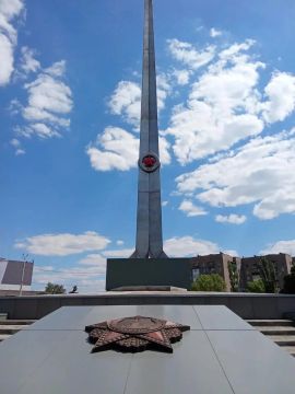 Роман Лысенко: Сегодня, 3 июля, принял участие в знаковом событии — торжественном открытии обновленного Обелиска Победы в городе Алчевске