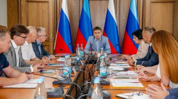 Власти ЛНР и ФНС России обсудили меры по увеличению доходов бюджета региона