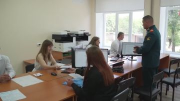 В Антрацитовском институте геосистем и технологий в самом разгаре приёмная кампания