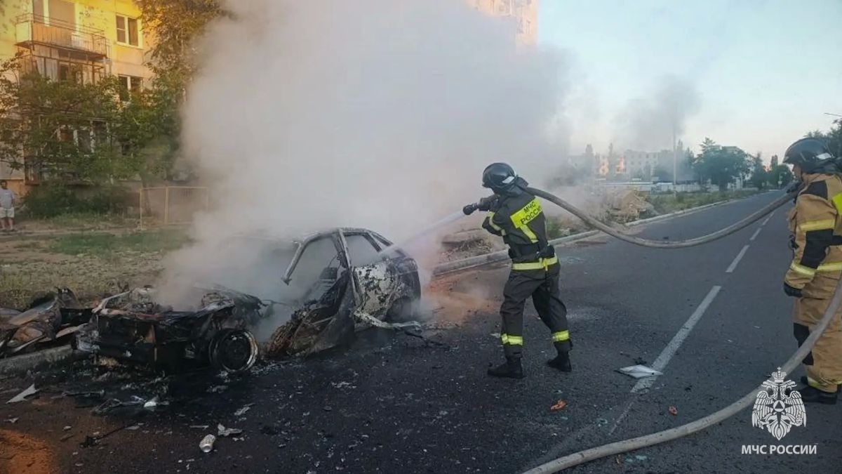Спасатели МЧС России ликвидировали ряд возгораний, возникших вследствие атак БПЛА