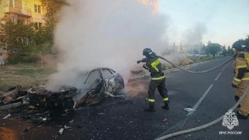 МЧС ЛНР после атак дронов ВСУ спасают гражданские объекты