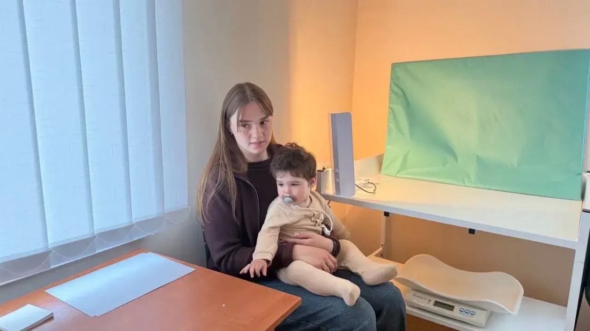 Специалисты Меловской ЦРМБ провели комплексный осмотр юных жителей с.Зориковка
