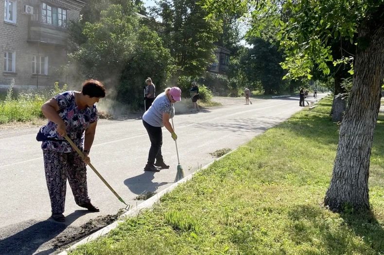 В Червонопартизанске провели трудовой субботник перед памятной датой