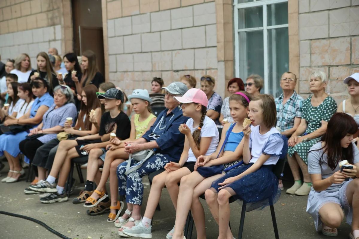 Праздник двора объединил луганчан в Большой Вергунке