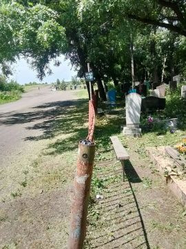 В Ровеньках ведутся работы по санитарной очистке кладбищ