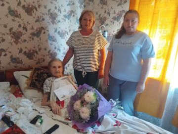 Жизненный путь длиною в 94 года: в пгт Кленовый поздравили долгожительницу Викторию Клестову