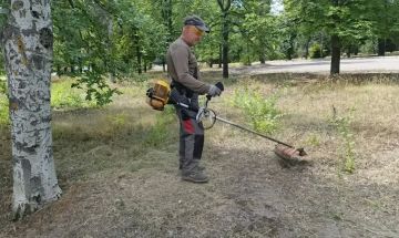 В Рубежном продолжается планомерная работа по благоустройству городской территории