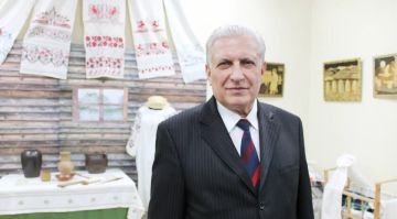 Путин присвоил звание заслуженного работника культуры РФ директору ЛЦНТ Василию Яровому