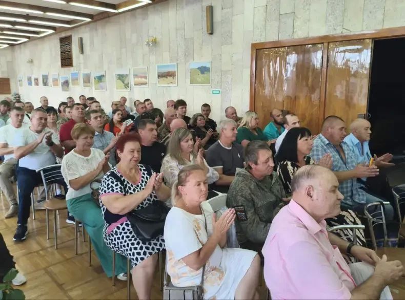 Во Дворце культуры имени Горького чествовали ветеранов боевых действий