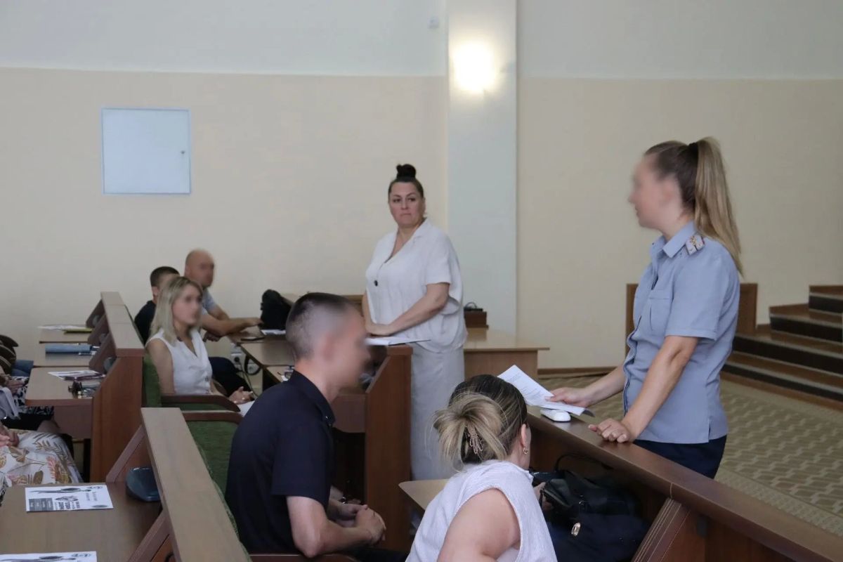 В Антрацитовском филиале УИИ республиканского УФСИН обсудили вопросы правовой защищенности семей