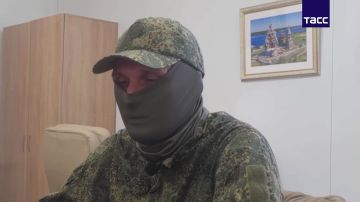 Нейрохирурги медицинского добровольческого отряда проводят сложные операции в военно-полевом госпитале в ЛНР, рассказал ТАСС начальник госпиталя с позывным Сентябрь