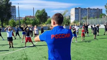 На ФОКОТ прошла городская зарядка, приуроченная ко Дню металлурга
