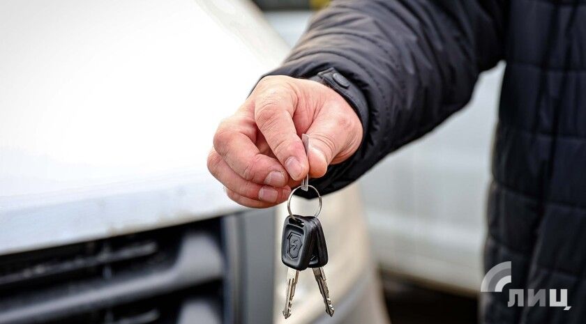 Восемь учреждений культуры ЛНР получили автобусы для выездов в отдаленные районы