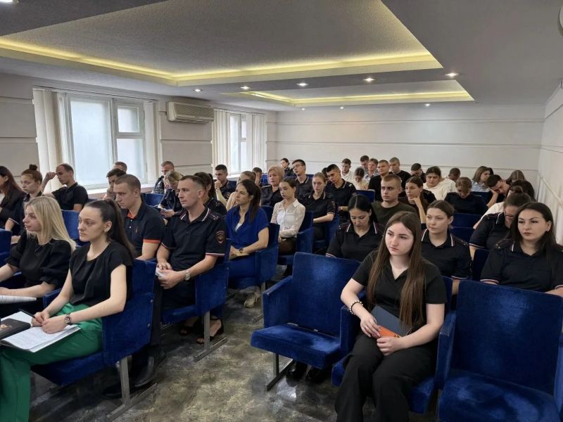 Правоохранители Луганска провели занятие по профилактике ДТП