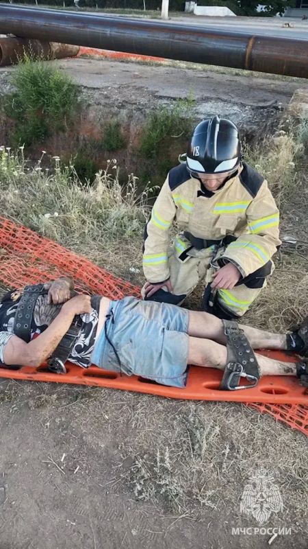 В Алчевске мужчина упал в пятиметровую яму и получил серьёзные травмы