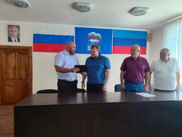 Наш город с рабочей поездкой посетил заместитель Председателя Народного Совета ЛНР, Денис Сергеевич Колесников
