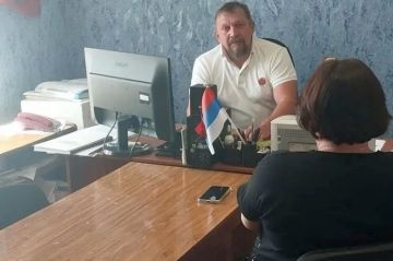 Депутат Совета Свердловского муниципального округа Руслан Андрощук провёл личный приём граждан в селе Провалье