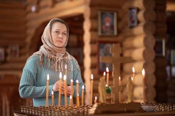 Культуролог Суходольский: Традиция закрытой одежды в храме — попытка совладать со страстью