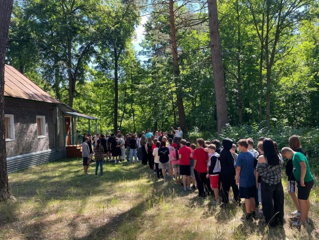 Школьники из Новоайдара прошли инструктаж по правилам безопасности в моршанском лагере «Акварель»