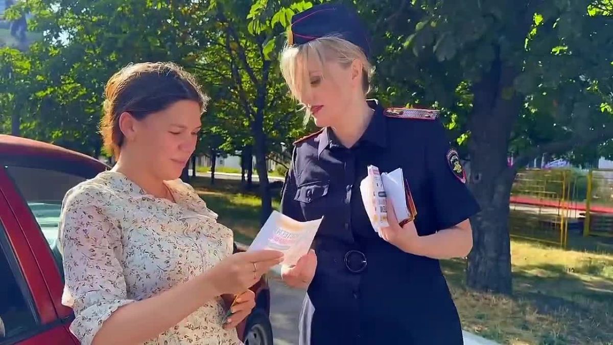 Пристегни самое дорогое: алчевские автоинспекторы напомнили родителям о цене детской безопасности