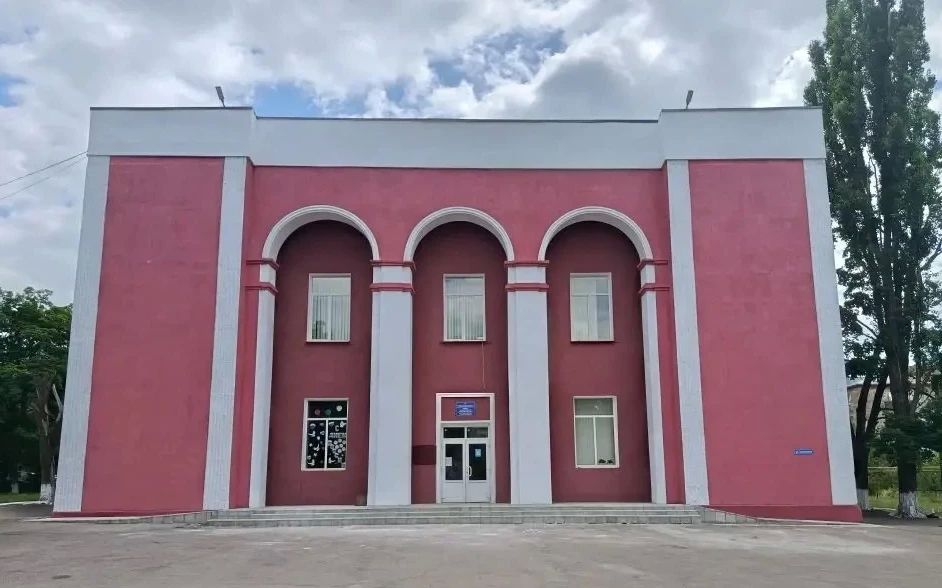 В Зоринском ДК завершен ремонт фасада