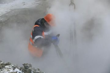 В квартале Ватутина в Луганске обновляют теплотрассу для 80 домов