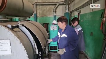 На Алчевском меткомбинате рассказали, что происходит с загрязнившимися спецовками рабочих: