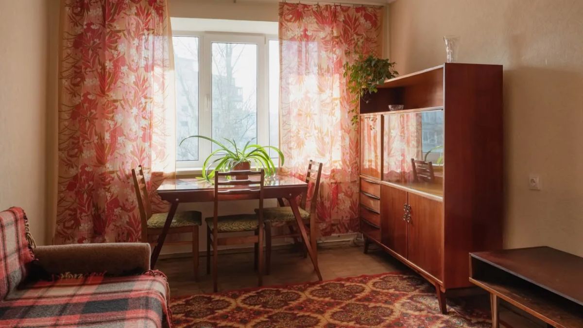 В ЛНР бесхозное жильё теперь будут передавать новым жильцам вместе с мебелью и техникой