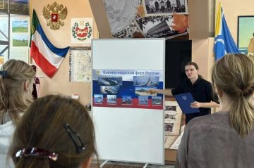 Открытие информационного стенда ко Дню Военно-морского флота состоялось в Свердловском краеведческом музее