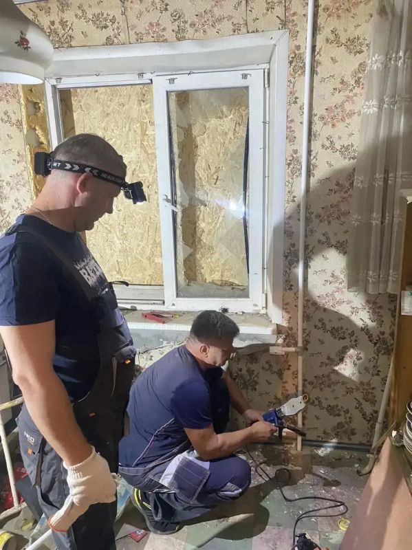 Бригада аварийщиков из Калужской области работает в Первомайске