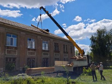 В рамках плановой подготовки к прохождению осенне-зимнего периода 2026–2027 годов в МБУ ДО «Петровская детская школа искусств» продолжаются работы по ремонту систем наружного и внутреннего водоотведения