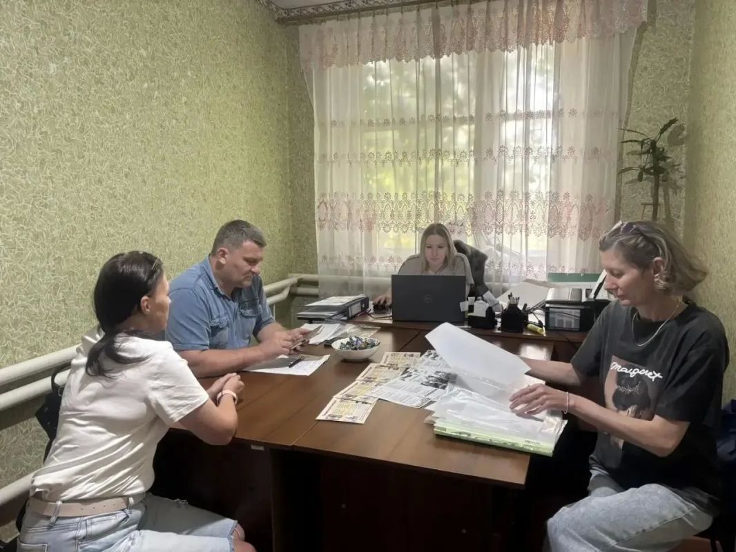 Специалисты РЦСЗН провели выездной прием в Тепловском отделе жизнеобеспечения