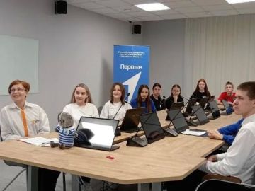 «Мосты дружбы» соединили сердца: школьники из Ровеньки и Новохоперска победили в конкурсе Движения Первых