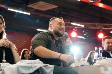 Михаил Голубович: Вижу, что после новости о бесплатных поездках на форумы появился вопрос: «а как вообще туда попасть?»