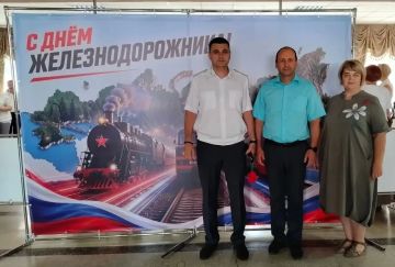 Игорь Рябушкин: В преддверии Дня железнодорожника в Луганском филиале ФГУП «Железные дороги Новороссии» отметили профессиональный праздник