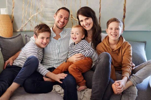 Ежемесячное пособие по уходу за ребенком до достижения им возраста 3 лет
