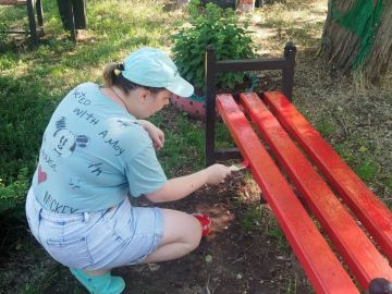 «Яркое детство»: детская площадка на улице Московской приобретает яркий вид