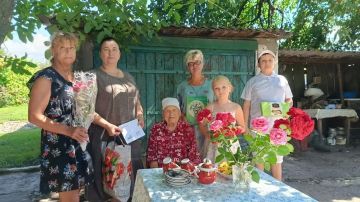 В муниципалитете поздравили долгожительниц с днём рождения