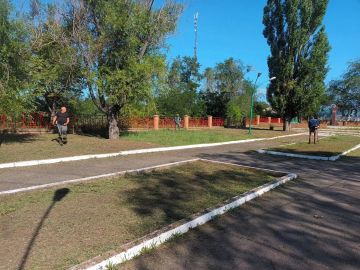 Субботник по благоустройству памятного места в поселке Краснодон