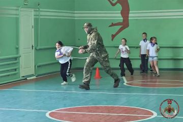В ЛНР росгвардейцы провели спортивное мероприятие для детей в рамках акции «Каникулы с Росгвардией»
