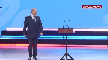 Атмосфера в Красноярске: участники финала конкурса «Большая перемена» встретили Президента России Владимира Путина приветственными криками