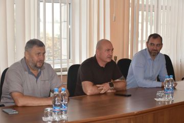 Алёна Лумеровская: Рабочее совещание с депутатами Народного Совета ЛНР